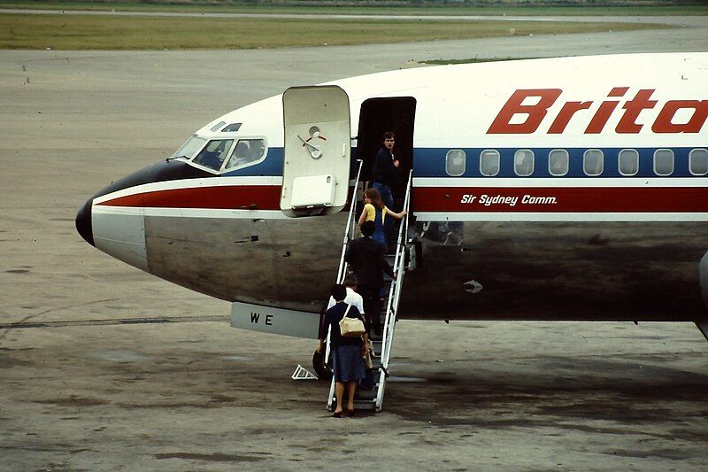 File:G-BHWE-Boeing737-1196.jpg