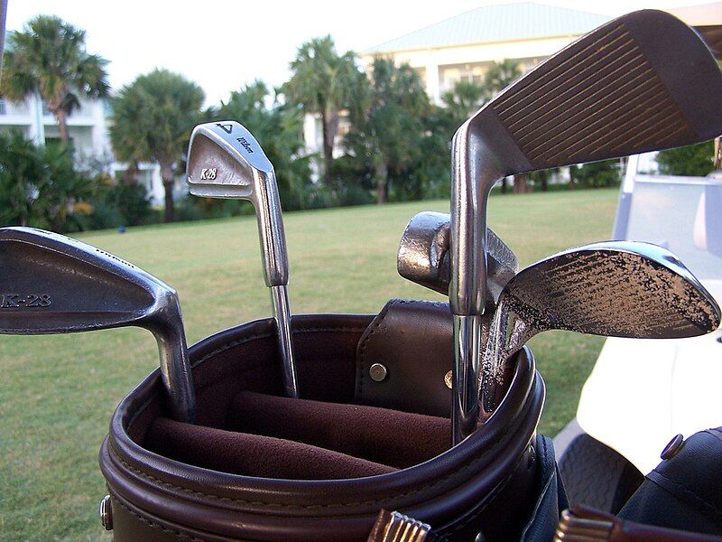 File:Golf clubs.jpg