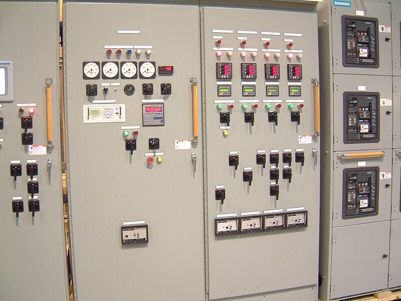 File:IndustrialSwitchgear.JPG