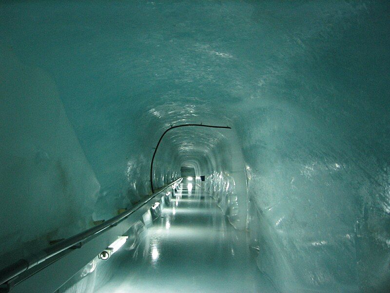 File:Jungfraujoch img 3699.jpg