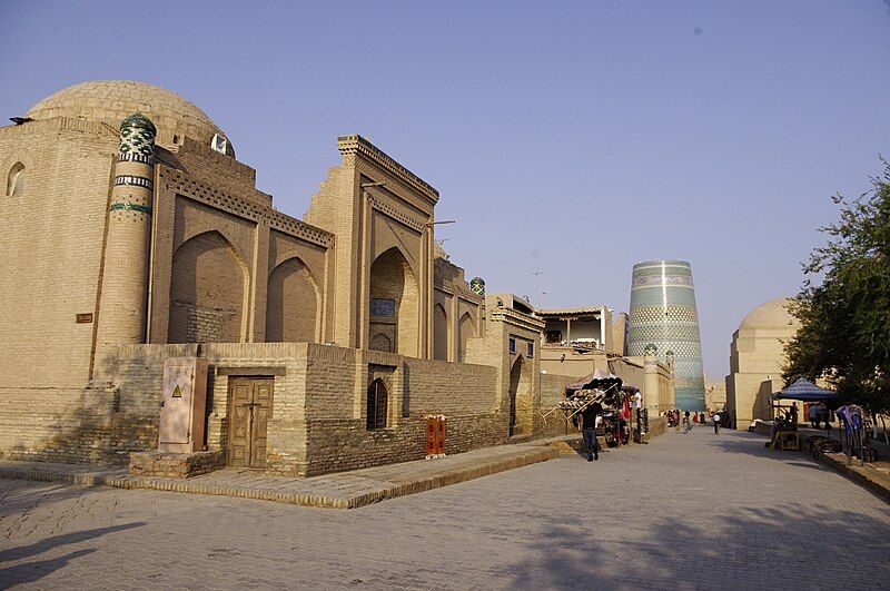 File:Kazi Kalyan Madrassa.jpg