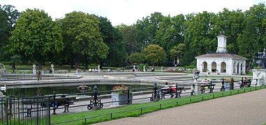 The Italian Garden; the fountains are fed by a borehole into the Upper Chalk.