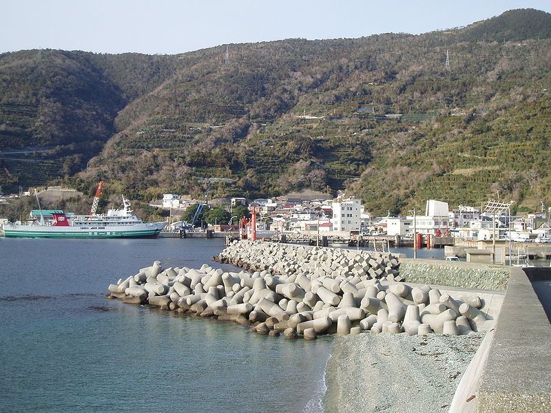 File:Misaki Port.jpg