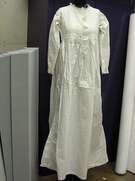 File:Nightgown (AM 13063-1).jpg