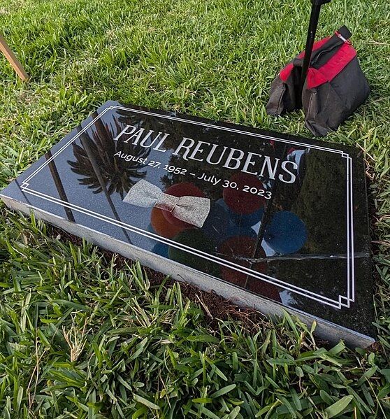 File:Paul Reubens’s Grave.jpg