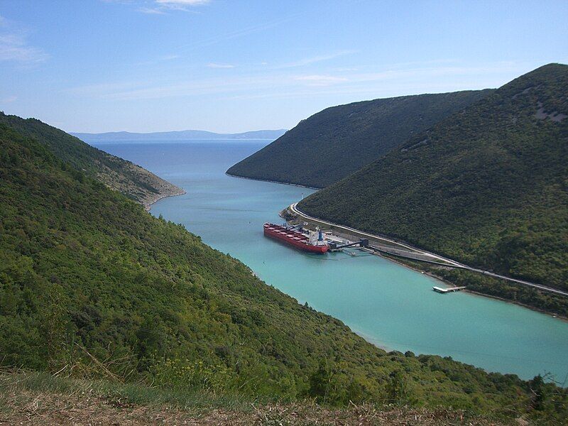 File:Plomin bay.jpg