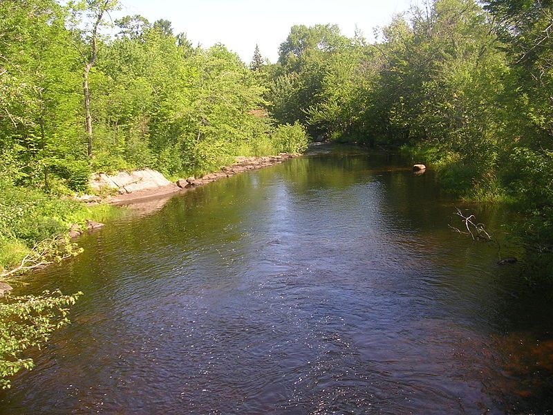 File:Restoule River.jpeg