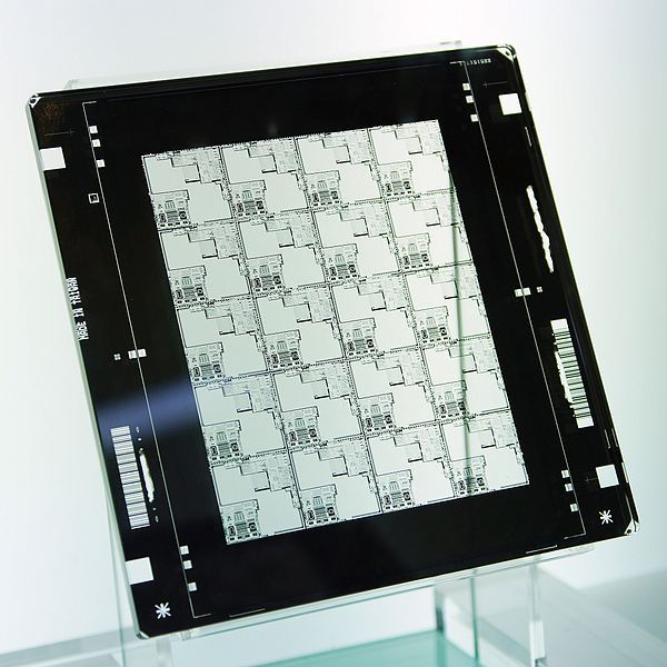 File:Semiconductor photomask.jpg