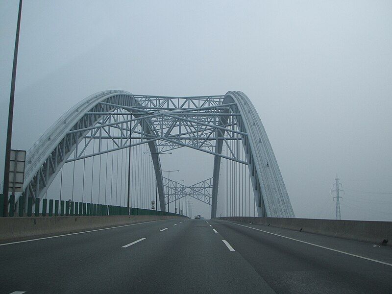 File:Yanjisha bridge(2).jpg