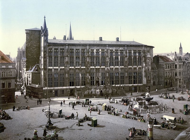 File:Aachen Marktplatz 1900.jpg