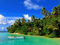 Biyadhoo is famous for its crystal-clear turquoise water.[1]