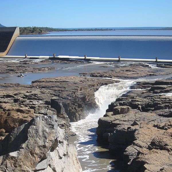 File:Burdekin Dam GEOG466.jpg