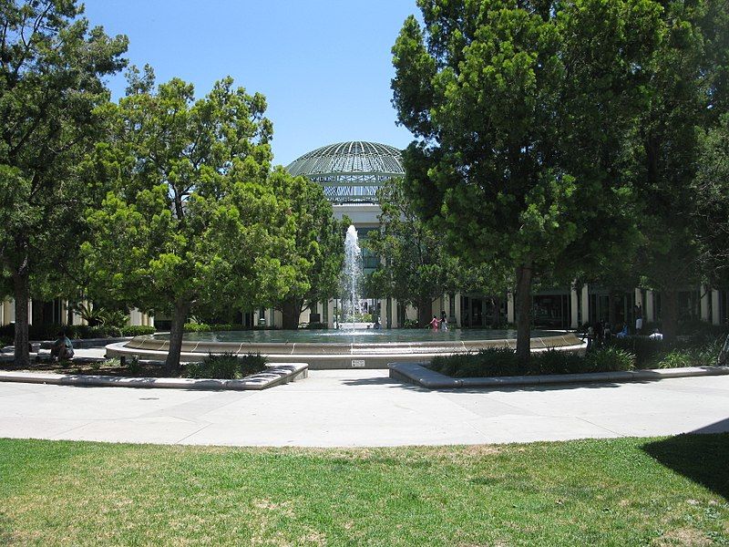 File:Escondido City Hall.jpg