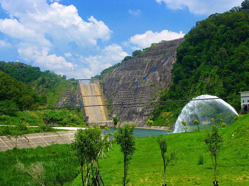 File:LiYuTan Reservoir，Taiwan.jpg