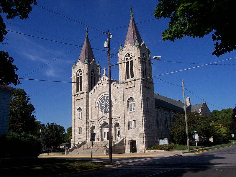 File:LouisianaStreetSeventhAvenueHistoricDistrictSturgeonBayWisconsinStJosephsCatholicChurch.jpg