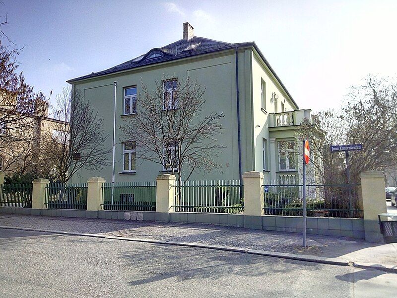 File:Markwarta 5 villa.jpg