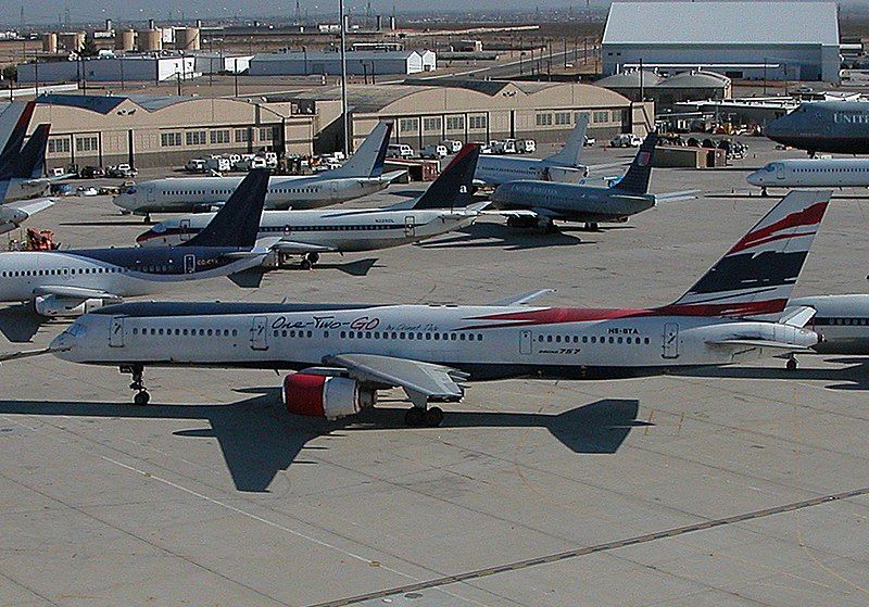 File:One-two-go-757-HS-DTA-070403-vcv-01-10.jpg