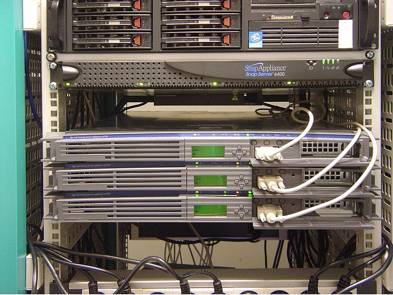 File:Paris servers DSC00190.jpg