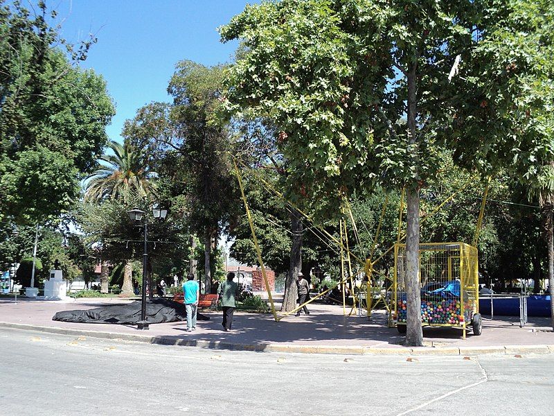 File:Plaza Casablanca.jpg