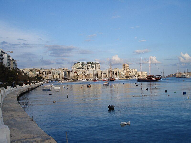 File:Sliema-marsamxett-creek.JPG