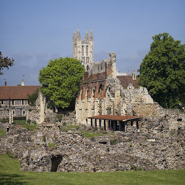 File:Staugustinescanterburyrotundanaveandcathedral (square).jpg