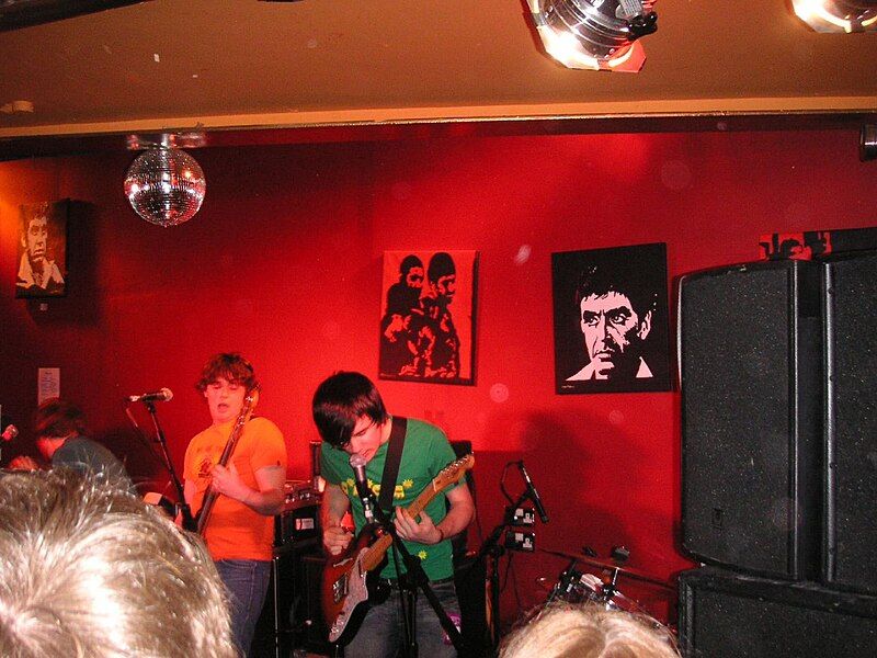 File:Theautomaticcamdencrawl2006.jpg