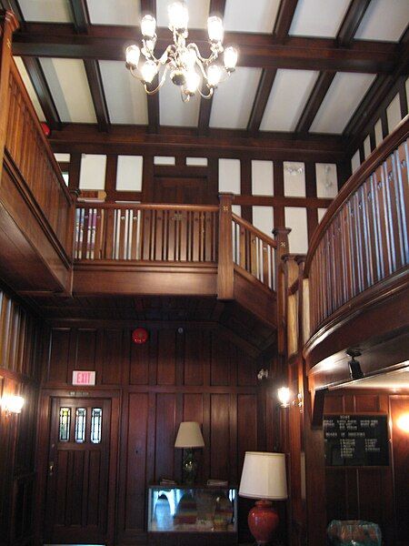 File:Aberthau Mansion Stairwell.jpg