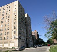 Apartment building (Wellington Place) at 59 Seward Avenue on the north side of New Center under renovation in 2017 for 91 senior apartments.[24]