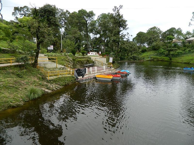 File:Bhullar Lake 2.jpg