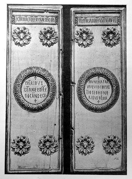 File:Consular diptych Justinian.jpg