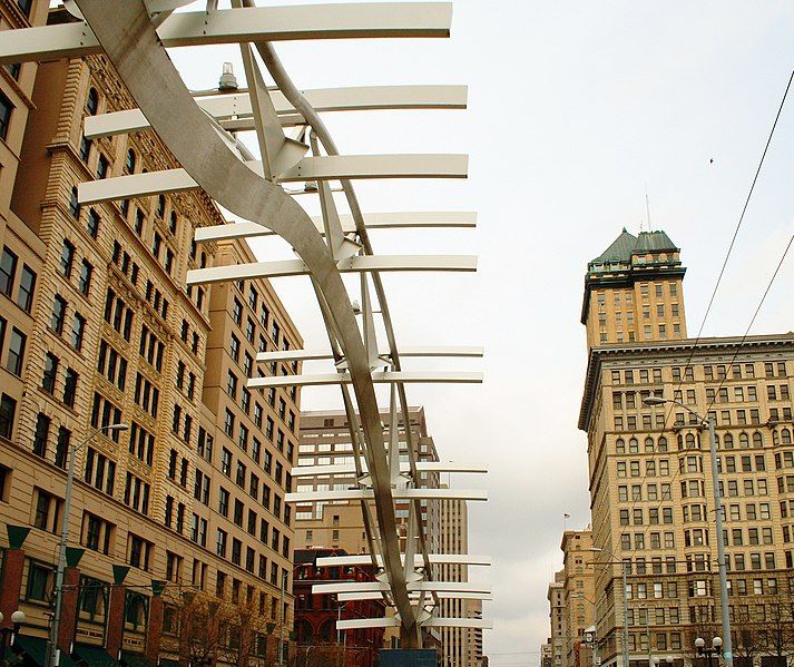 File:Dayton-ohio-flyover-sculpture.jpg