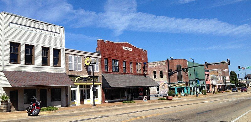 File:Downtown Tupelo 1.JPG