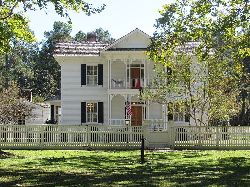 File:McRae-McQueen House 1.jpg