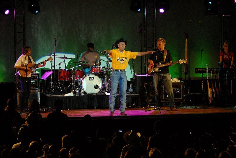 File:Neal McCoy-090401-N-5471P-004.jpg