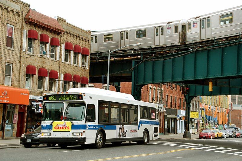 File:Nyctbus-nyctsubway.jpg