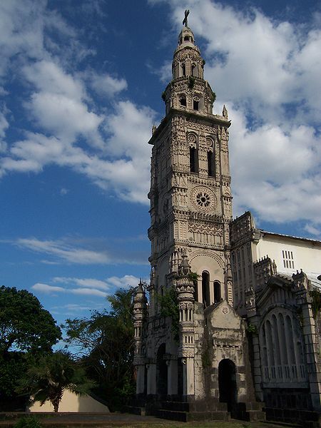 File:ReunionSteAnne Eglise.JPG