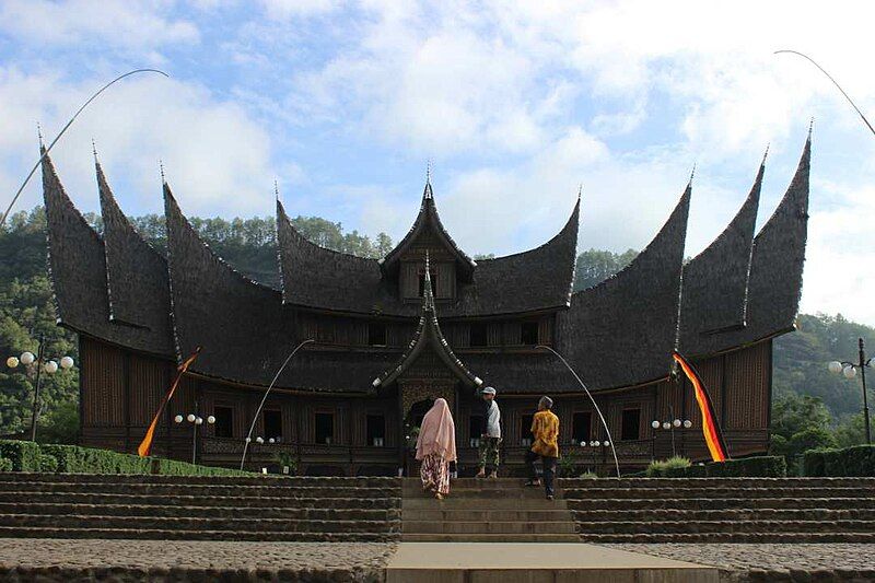 File:Rumah Gadang Minangkabau.jpg