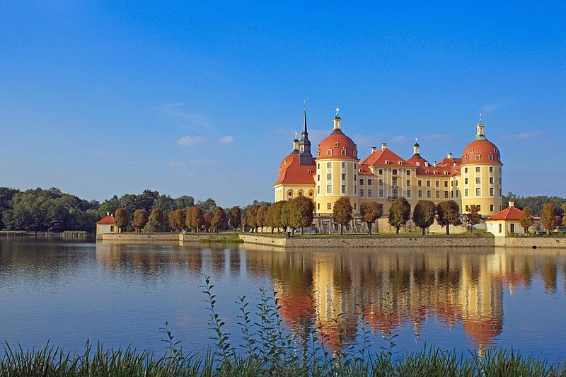 File:Schloss-Moritzburg-von-Süd-West-2012-001-a.jpg