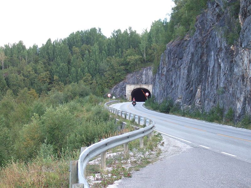 File:Setsåhøgda tunnel.JPG