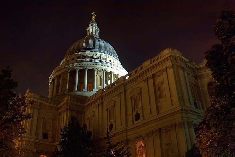 File:StPauls cathedral tonemapped.jpg