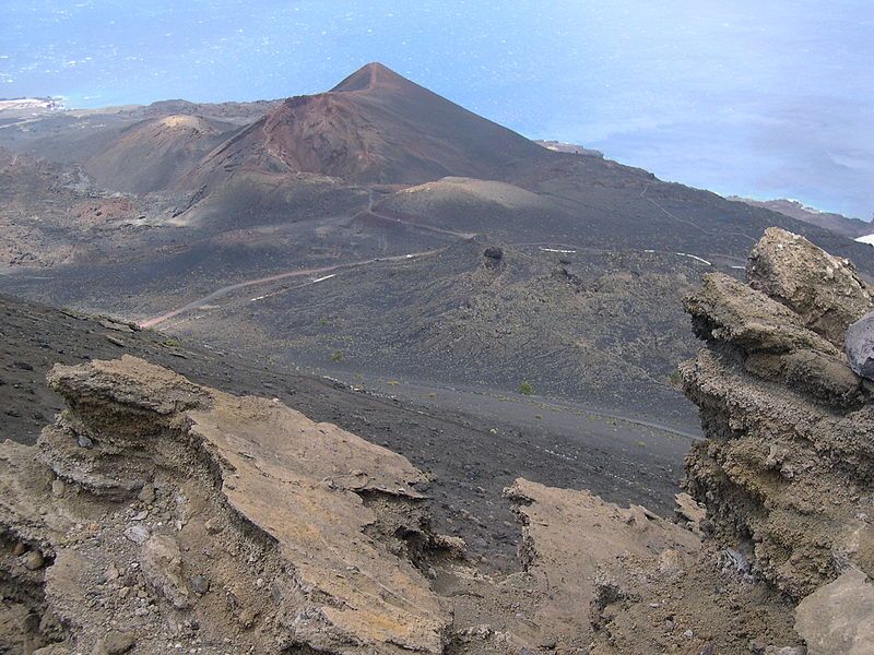 File:Teneguia volcano.jpg