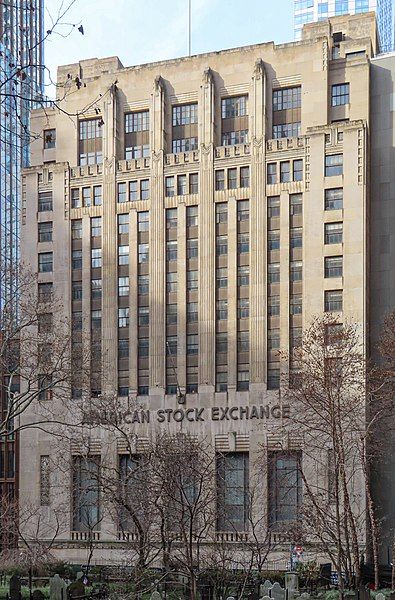 File:TrinityChurchManhattan2019AmericanStockExchangeFromGraveyard.jpg