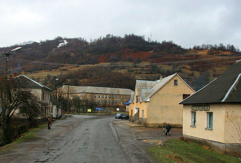 File:Volosianka, Zakarpattia.jpg