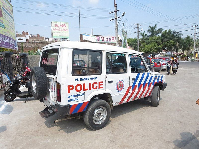 File:WL police vehicle.jpg