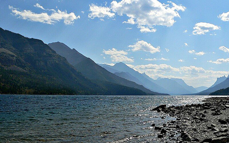 File:Waterton Lake-27527.jpg