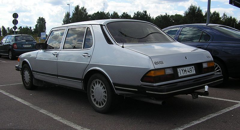 File:1985-SAAB900CD-rear.jpg