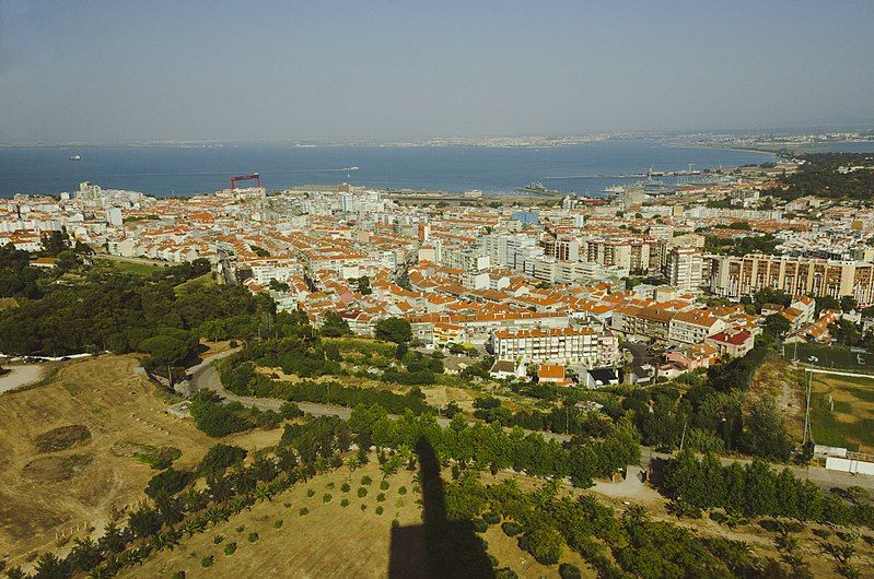 File:Amadora (35560985801).jpg