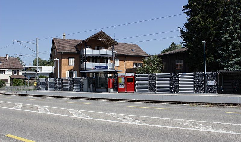 File:Bahnhof Wiesengrund.jpg