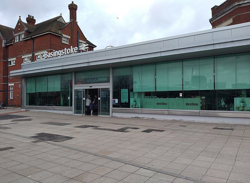 File:Basingstoke Station Entrance.jpg