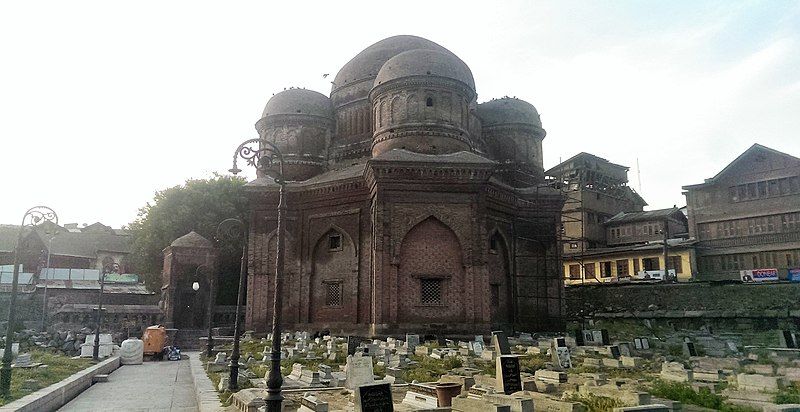 File:Budshah Tomb.jpg